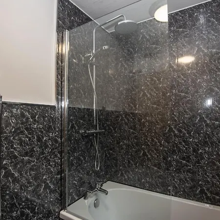 Cross Street By Prestige Sa *