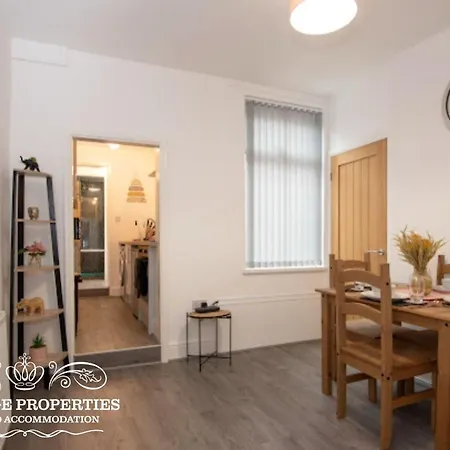 Vakantiehuis Cross Street By Prestige Sa *