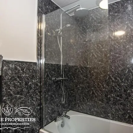 Vakantiehuis Cross Street By Prestige Sa *
